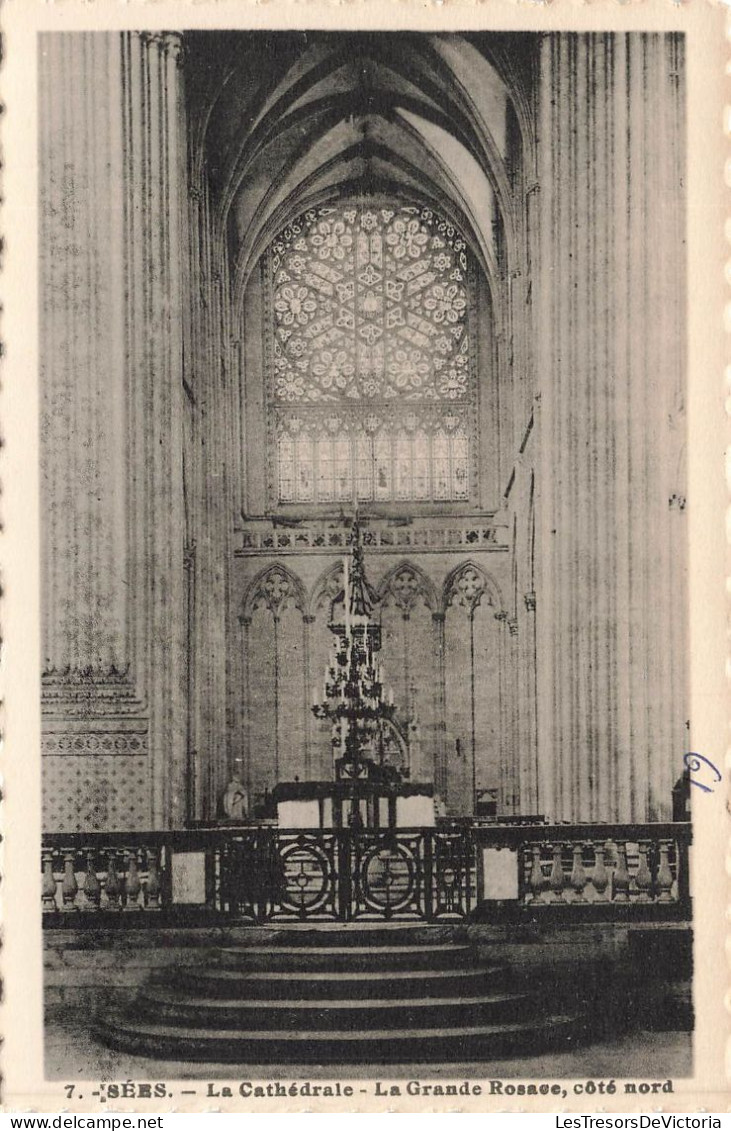 FRANCE - Sees - Vue à L'intérieur De La Cathédrale - Le Bas Côté - Vue Générale - Carte Postale Ancienne - Sees