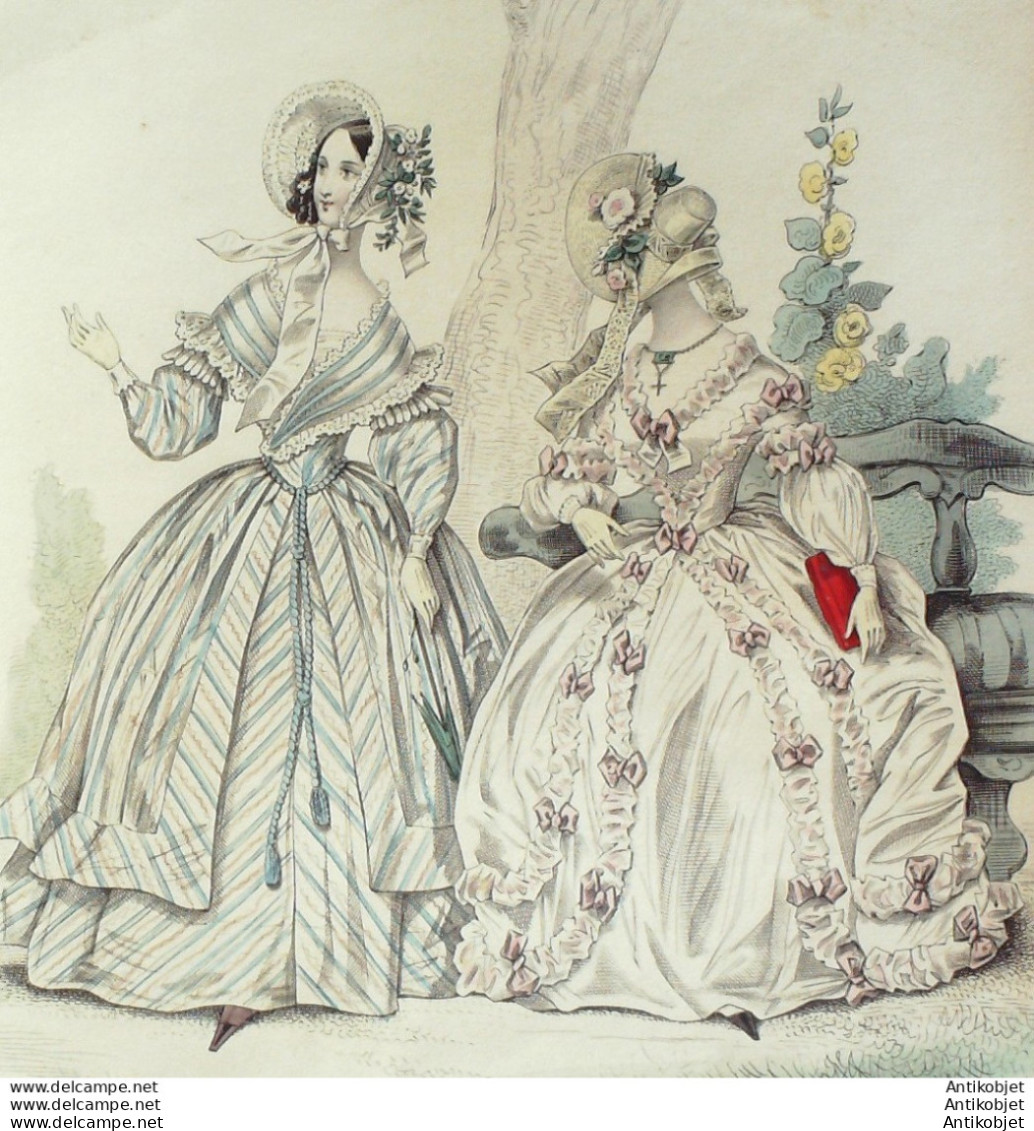 Gravure De Mode Costume Parisien 1838 N°3562 Redingote En Soie Façonnée - Etsen