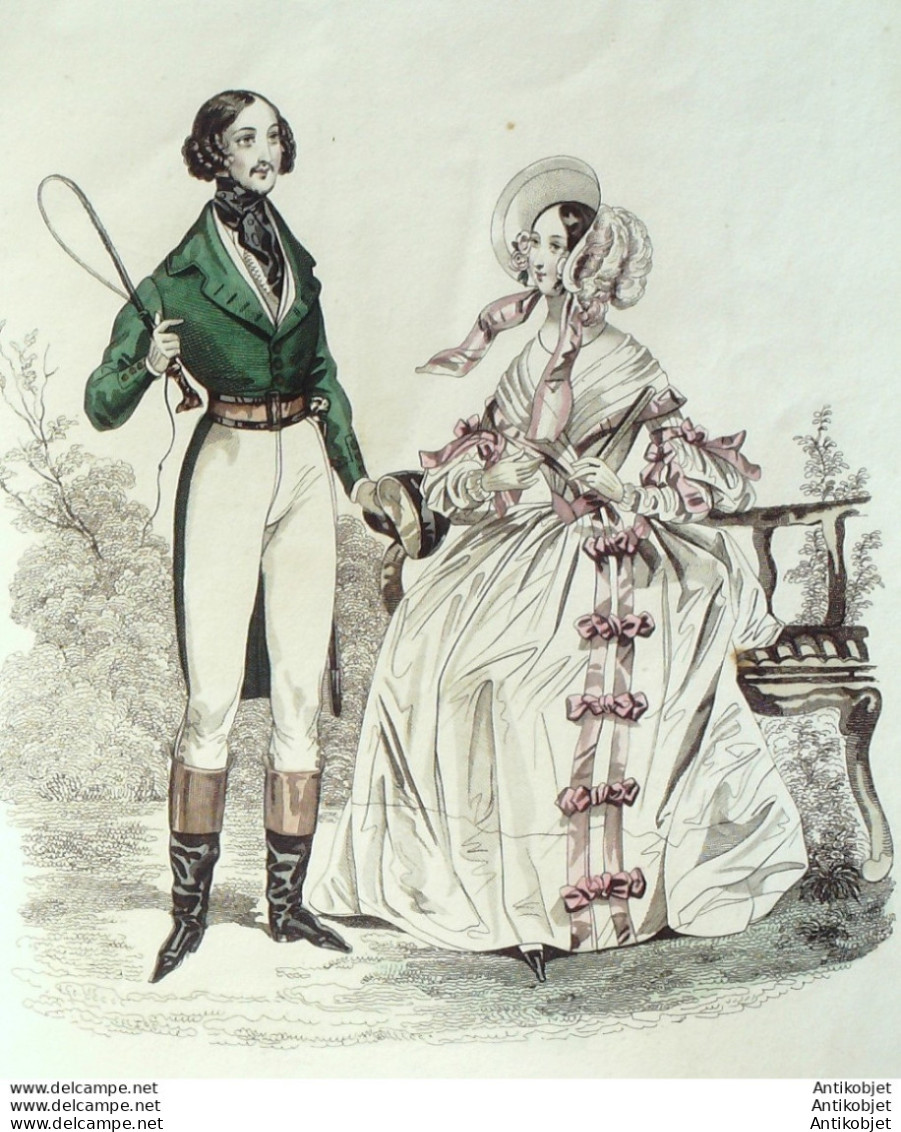 Gravure De Mode Costume Parisien 1838 N°3589 Robe Mousseline Des Indes - Radierungen