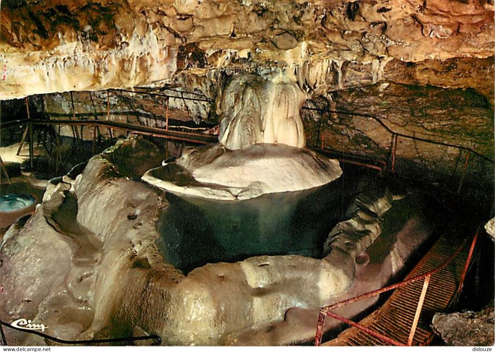 38 - La Balme Les Grottes - Grottes De La Balme - La Grande Fontaine - Spéléologie - Curiosité Géologique - Carte Neuve  - La Balme-les-Grottes