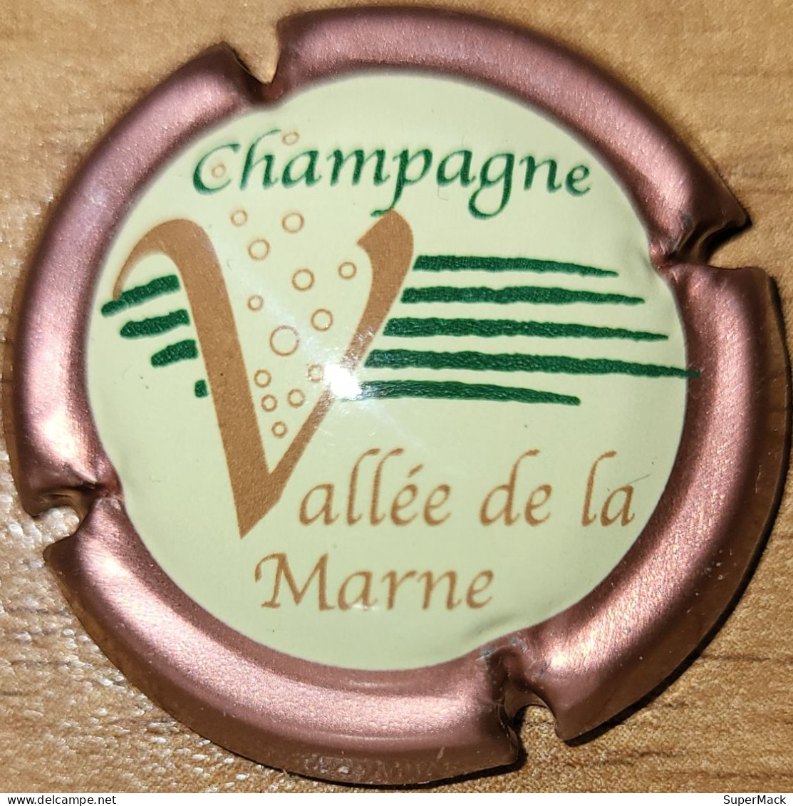 Capsule Champagne VALLÉE DE LA MARNE Série Grand V, Contour Cuivre Nr 16 - Vallée De La Marne