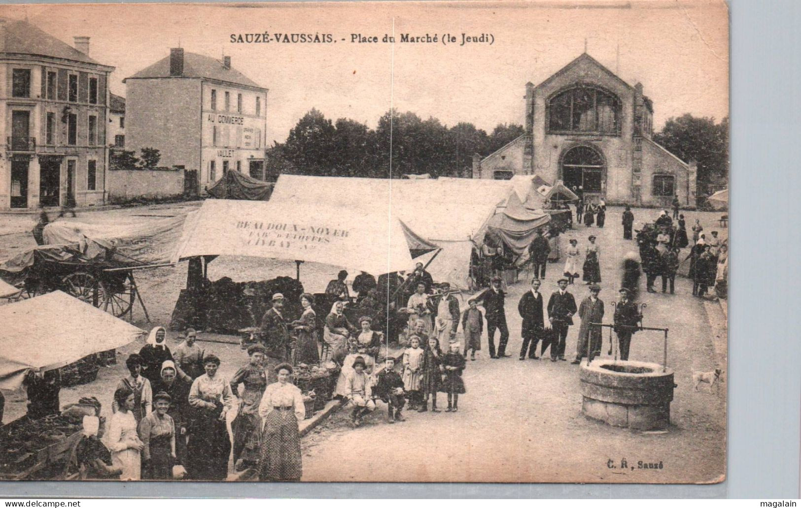 Sauzé Vaussais : Place Du Marché (le Jeudi) - Sauze Vaussais