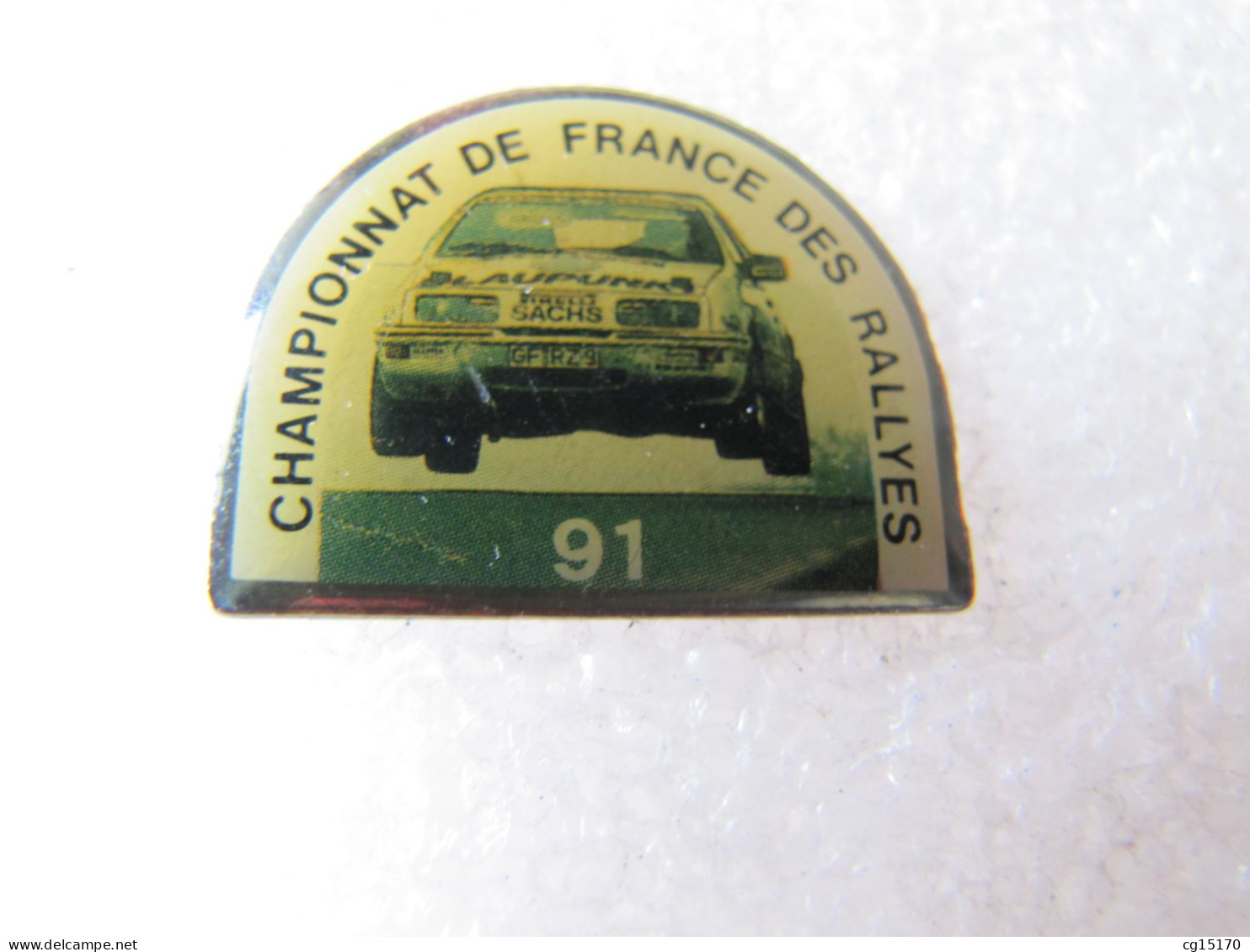 PIN'S    CHAMPIONNAT DE FRANCE  DES   RALLYES  1991 FORD SIERRA COSWORTH - Ford