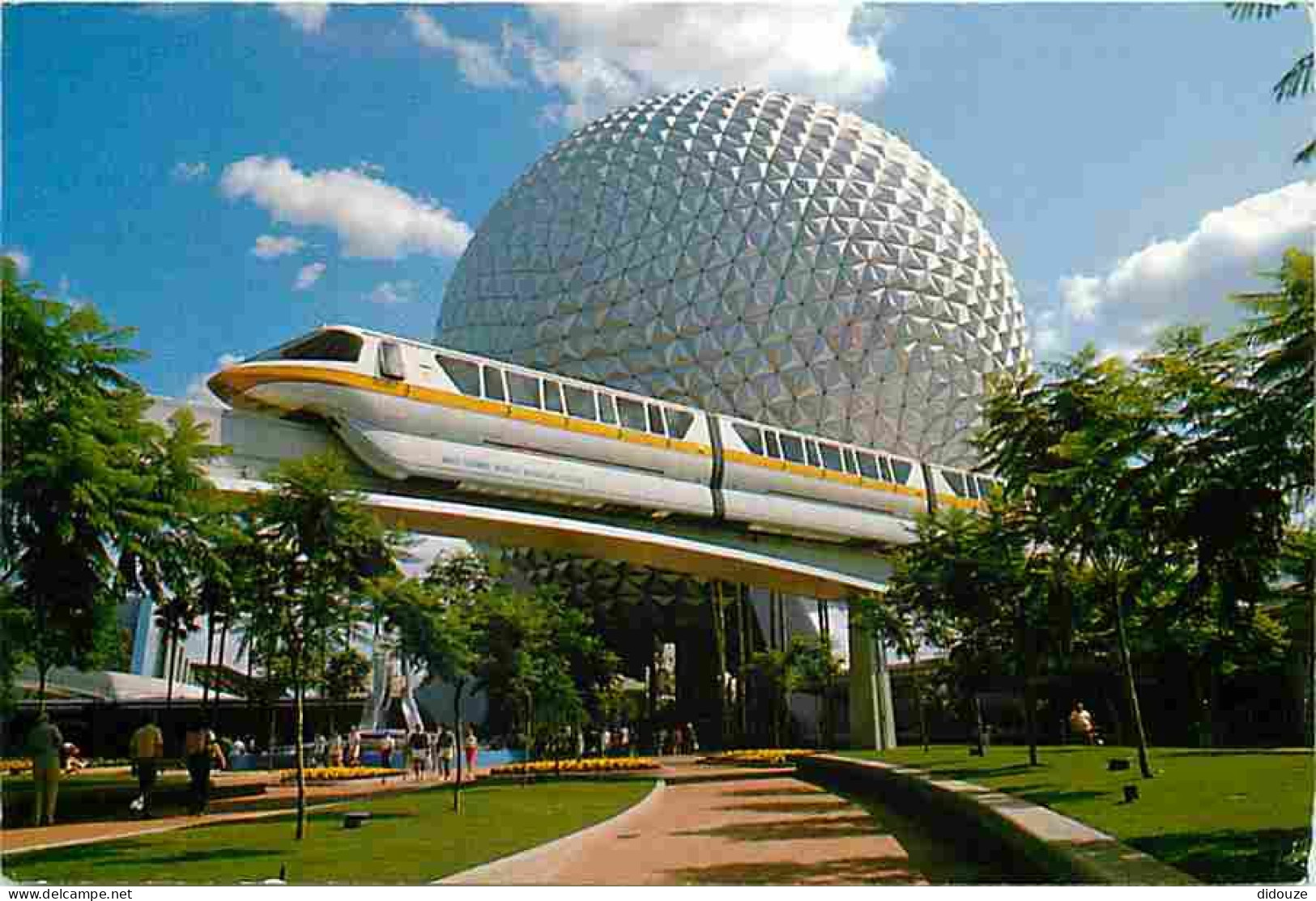 Trains - Métro - Etats Unis - Future World - A Sleek Monorail Circles Spaceship - CPM - Voir Scans Recto-Verso - Metro
