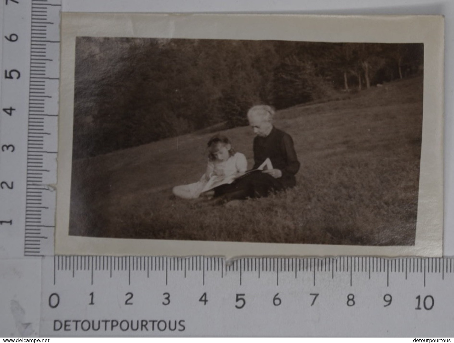 Photo Photographie :   Les CHAVANNES DE MONTFORT (sur Suran) Ain Dans Un Pré En 1939 - Objetos