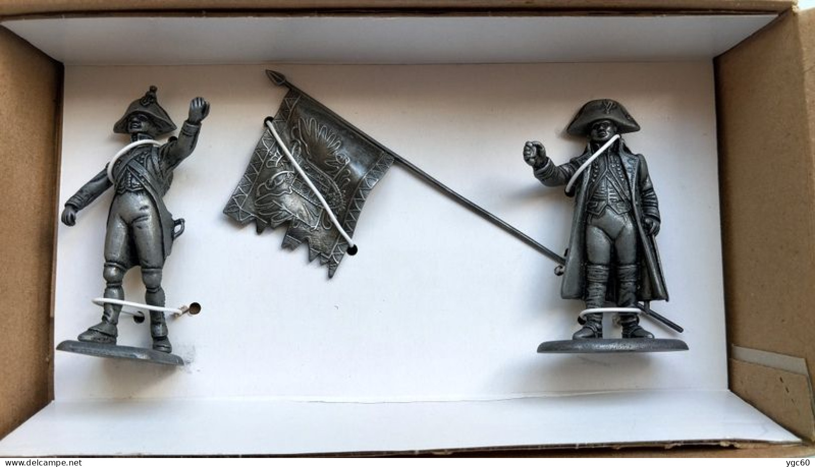 COFFRET FIGURINE GRANDE ARMÉE NAPOLÉONIENNE 1805 EN ZAMAC DE MARQUE MHSP ECH 1/30e - ETAT NEUF - Tin Soldiers