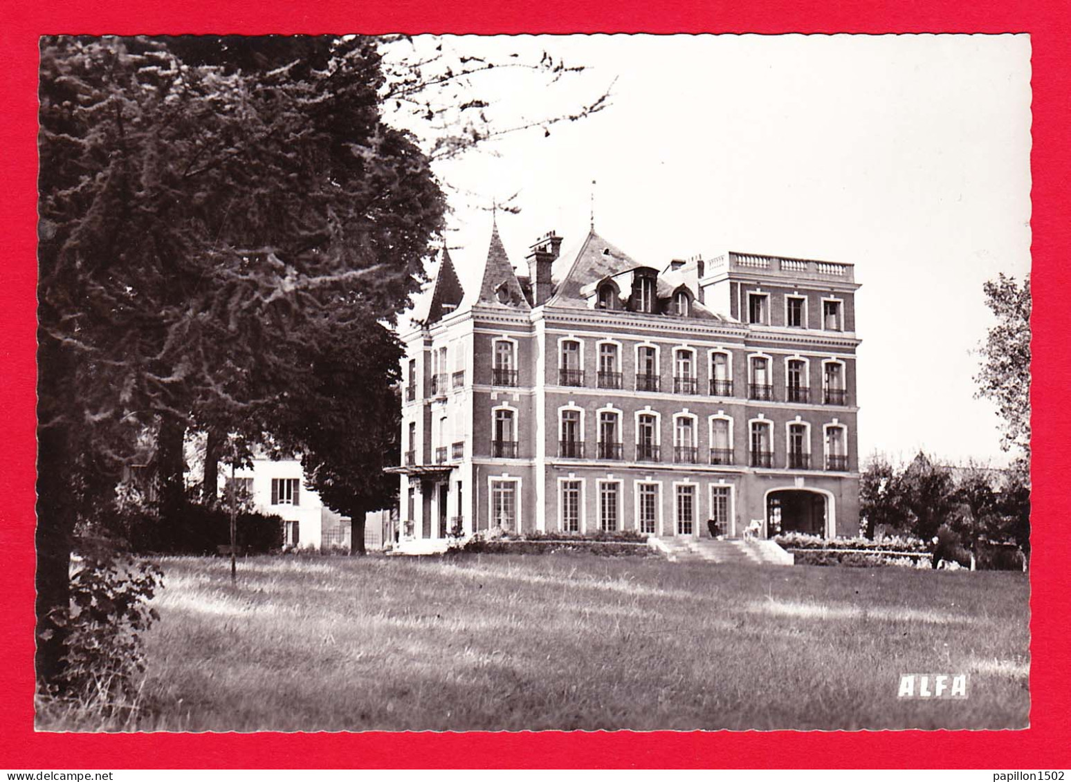 F-95-Domont-02P17  Le Château De Longpré, Clinique Médicale, Type Photo, BE - Domont