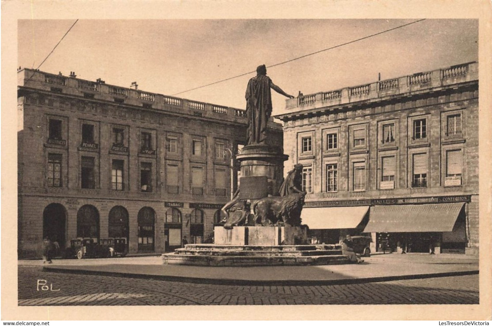 FRANCE - Reims - Vue Générale Sur La Plage Royale Et Statue De Louis XV - Vue De L'extieur - Carte Postale Ancienne - Reims