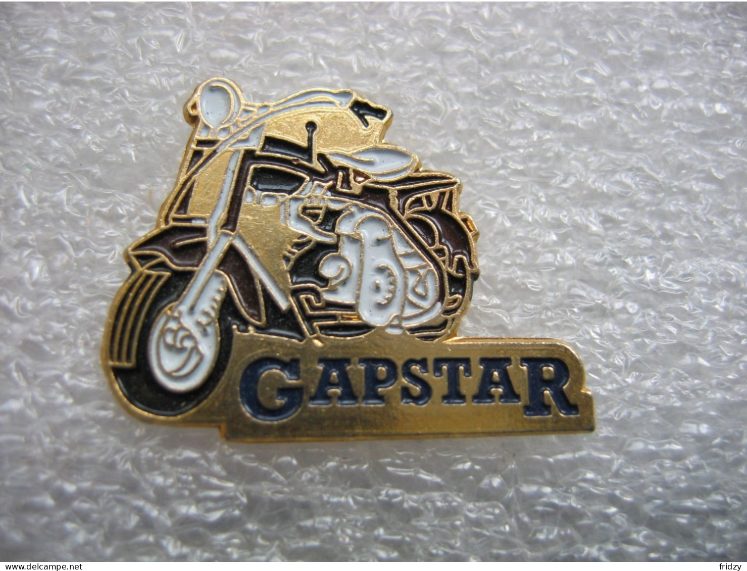 Pin's Moto Pour La Pub GAPSTAR - Motos
