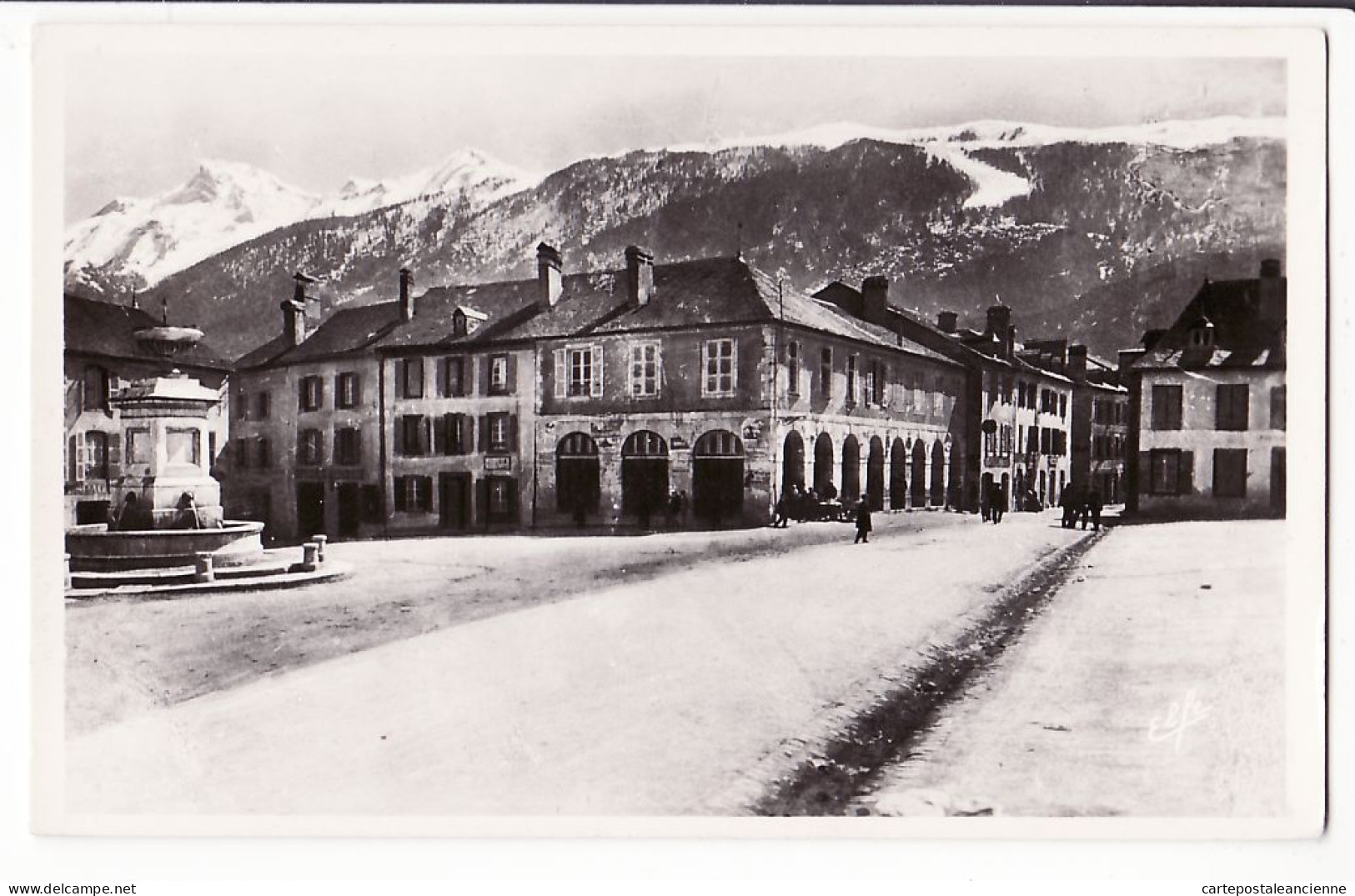 20742 / LABOUCHE N° 125 LARUNS Place Vue Du GOURZY Et Pic De GER 1950s Basses Pyrenees Atlantiques - Laruns