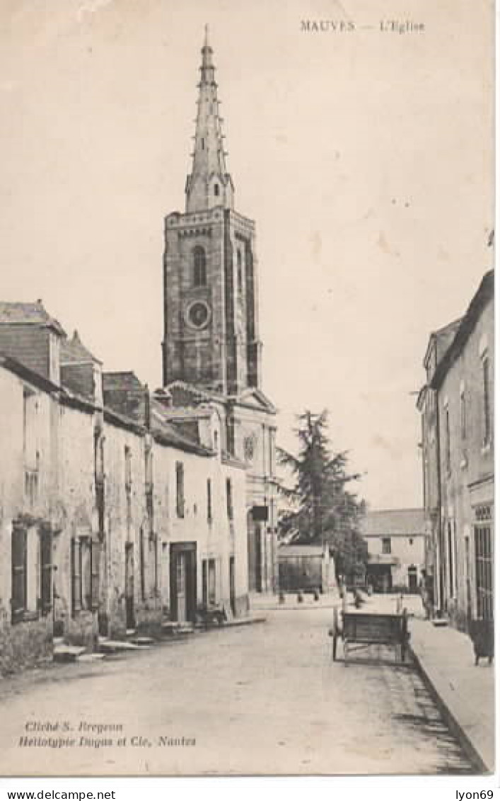 MAUVES   EGISE  RUE - Mauves-sur-Loire