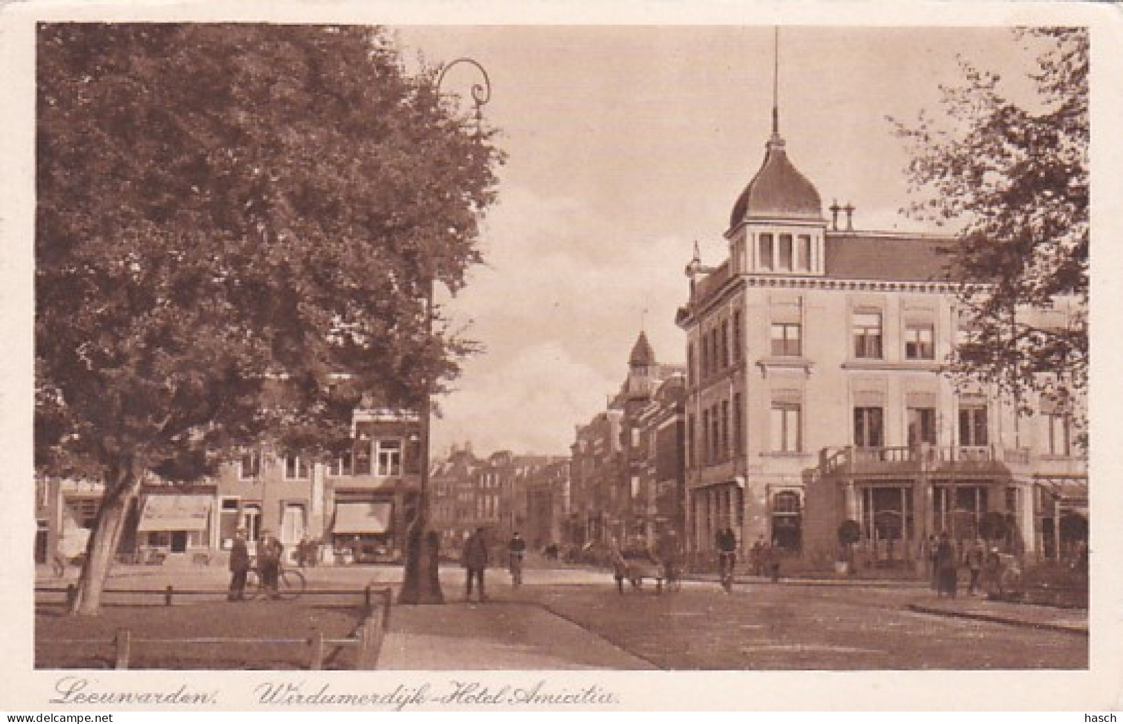 481259Leeuwarden, Wirdumerdijk Hotel Amicitia. (minuscule Vouwen In De Hoeken) - Leeuwarden