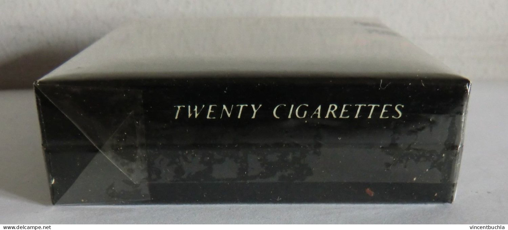 Paquet Cigarette Anciennes Sobranie Coctail 5 Couleurs 5 Gay Colours Sous Cellophane Made In England Années 1960 - Tabaksdozen (leeg)