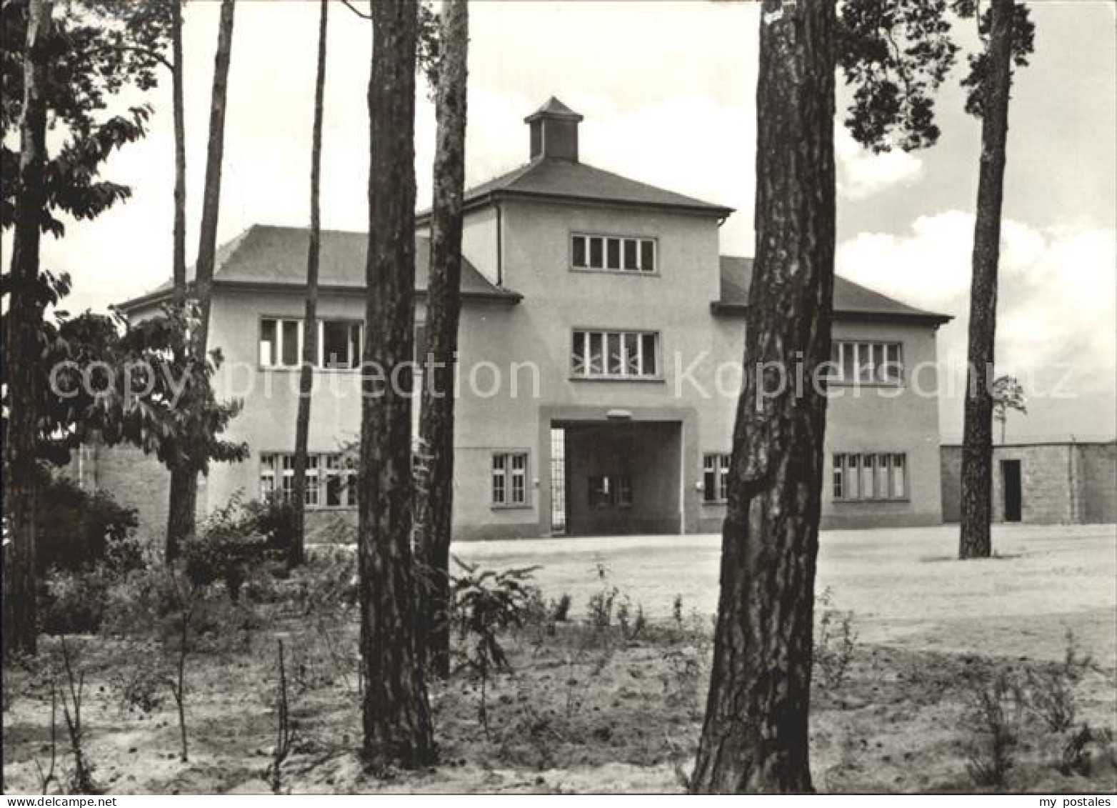 72281685 Sachsenhausen Oranienburg Nationale Mahn- Gedenkstaette Torgebaeude Mus - Oranienburg