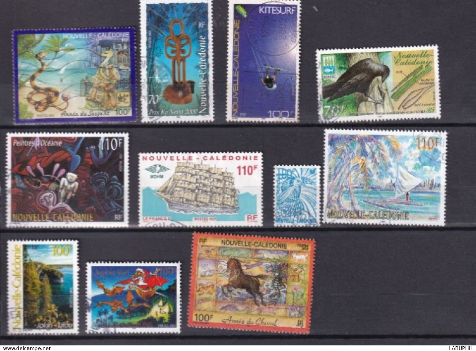 NOUVELLE CALEDONIE Dispersion D'une Collection Oblitéré Used  2000 Petit Lot Annee 2001 - Used Stamps