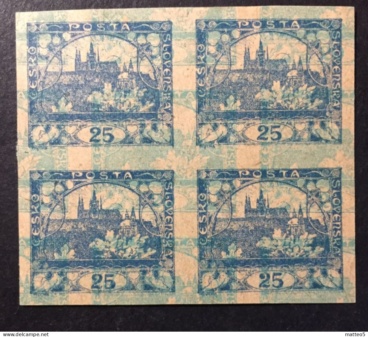 1919  Czechoslovakia - Hradcany At Castle- Prague Castle - Variety, Double Color Printing - Unused ( Mint Hinged ) - Ungebraucht