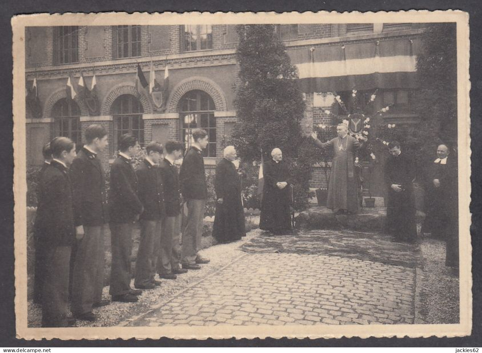 121726/ MOMIGNIES, Pensionnat St-Jean-Baptiste De La Salle, Visite De Mgr. L'Evêque De Tournai - Momignies