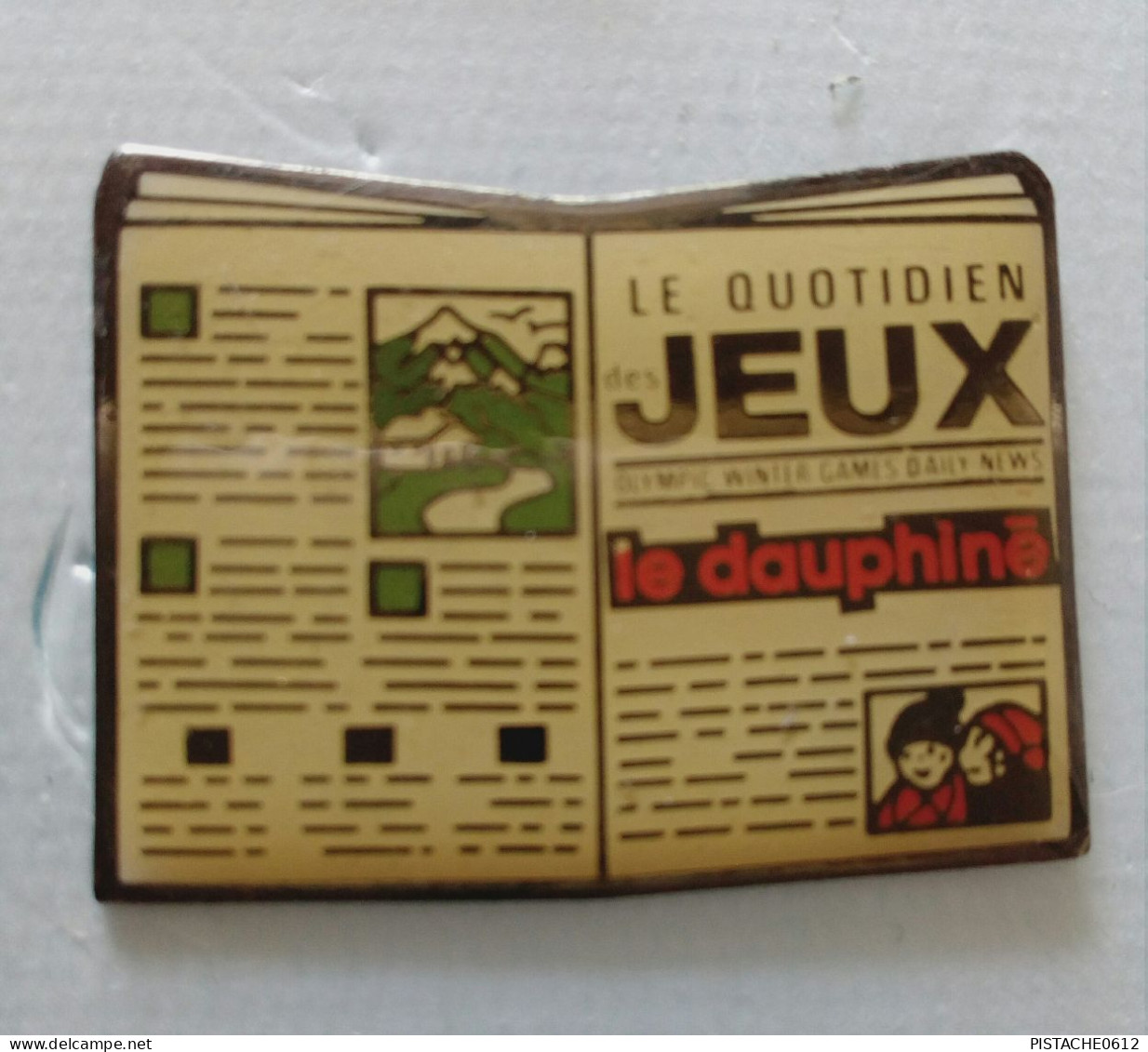 Pin's Le Dauphiné Quotidien Jeux Olympiques (vert) - Médias