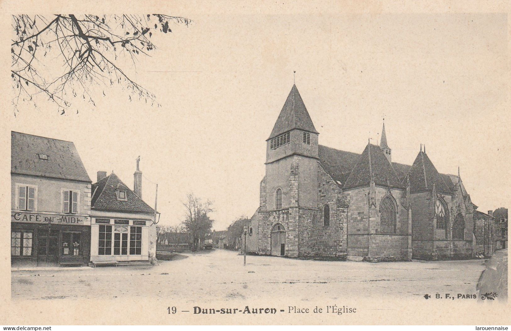 18 - DUN SUR AURON - Place De L' Eglise - Dun-sur-Auron