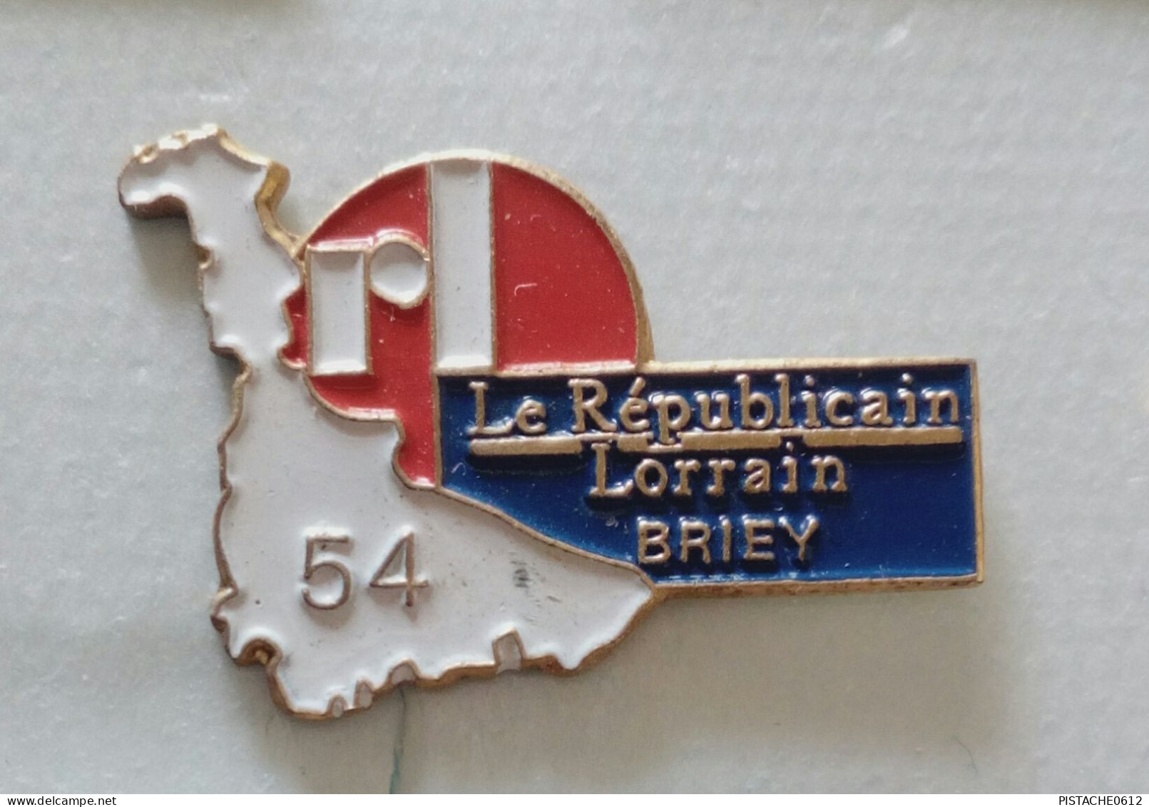 Pin's Le Republicain Lorrain Briey 54 - Médias