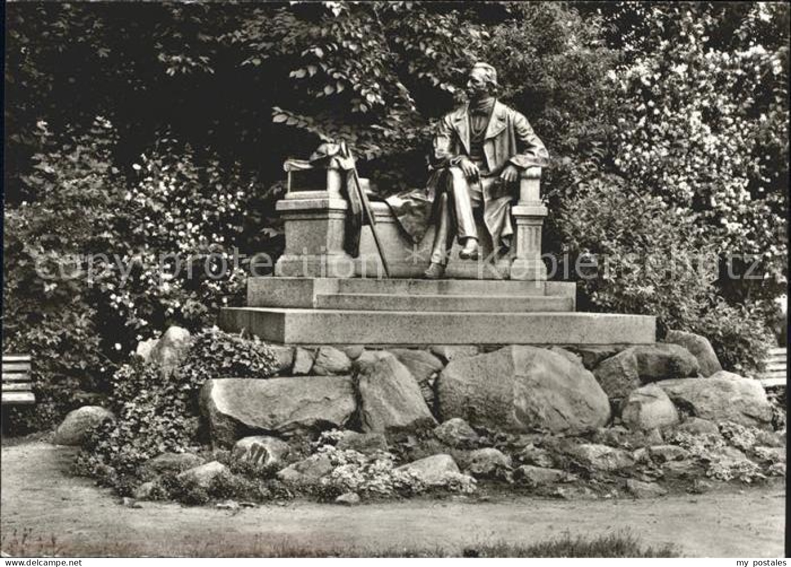 72274883 Neuruppin Theodor Fontane Denkmal Neuruppin - Neuruppin