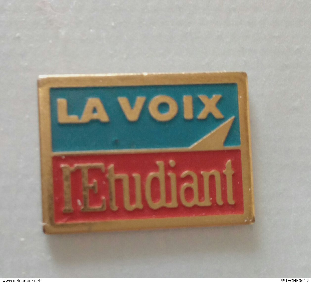 Pin's La Voix L'étudiant - Médias