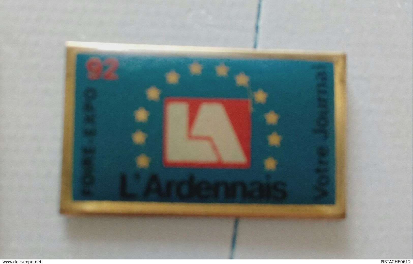 Pin's L'Ardennais 92 - Médias