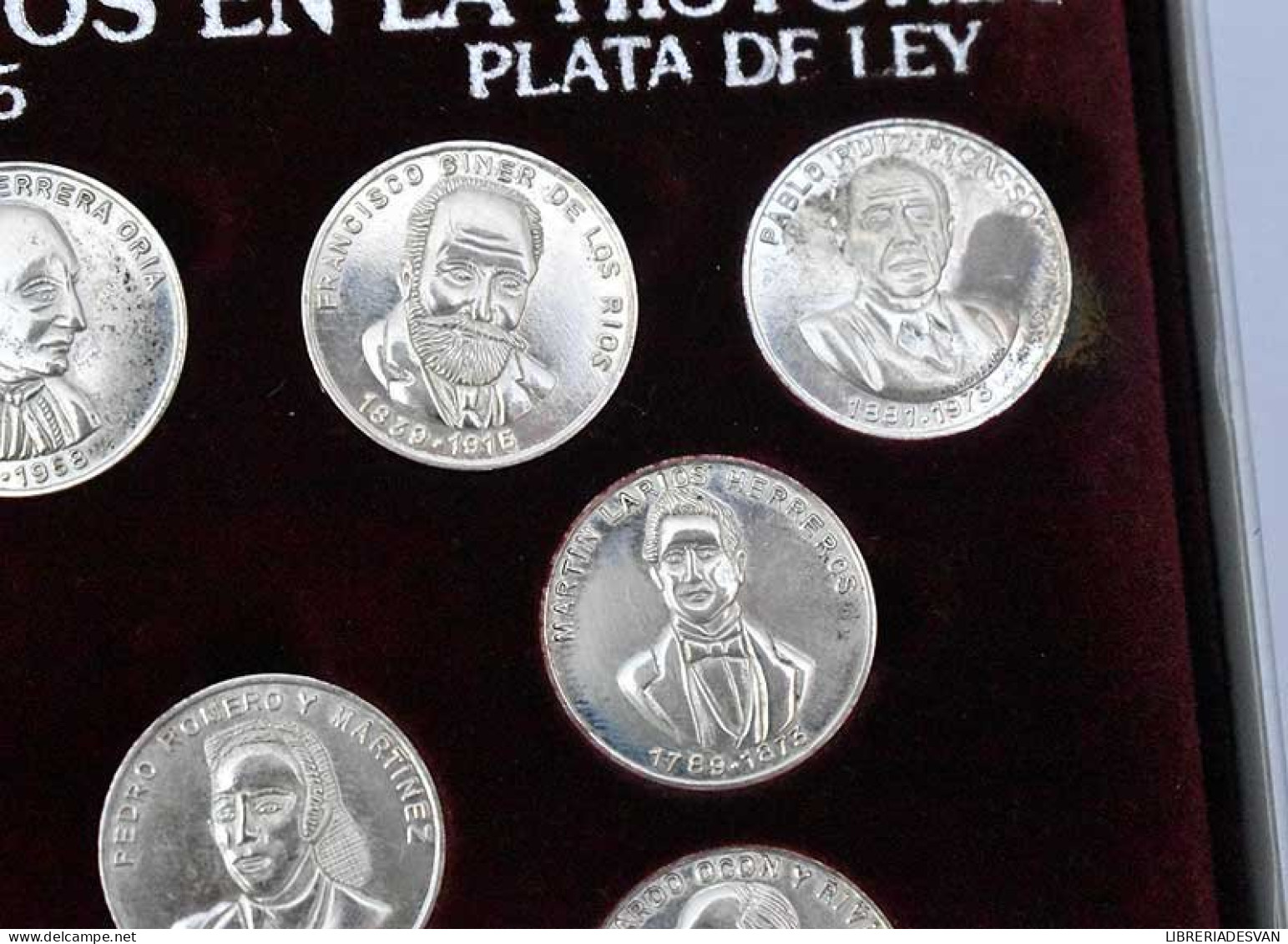 Malagueños en la Historia. Colección de 13 medallas acuñadas en Plata de Ley