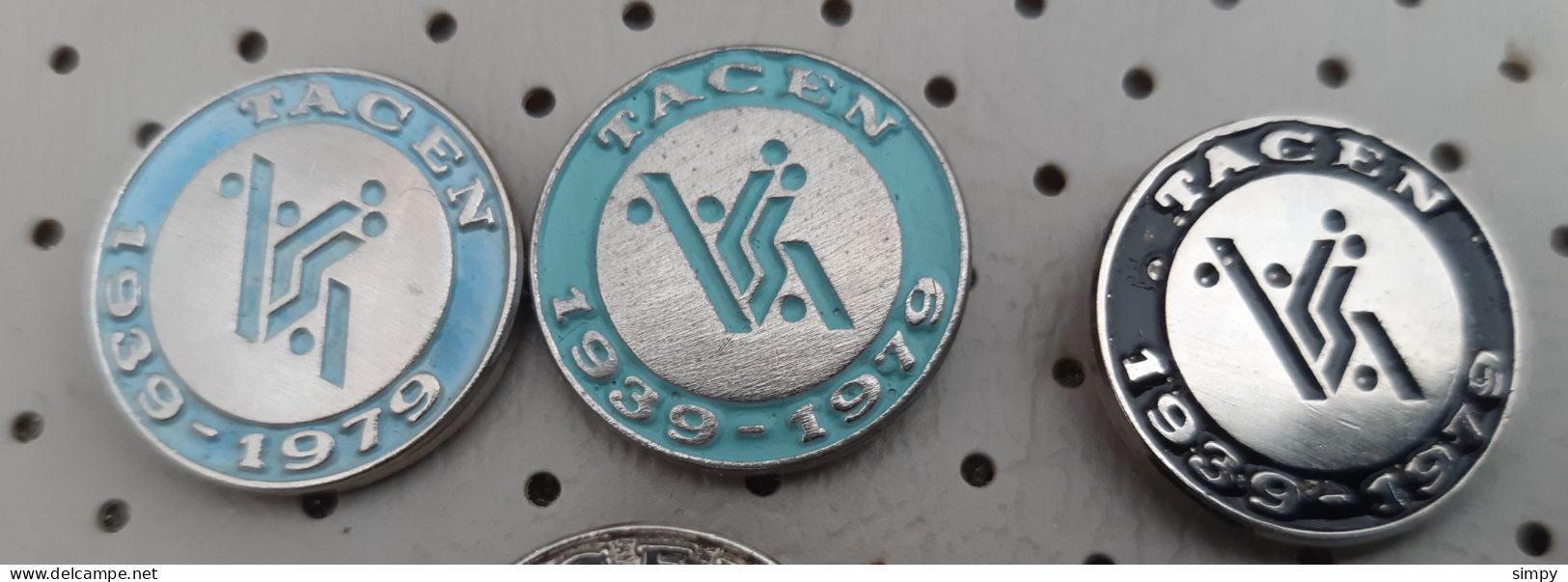 Rowing  Kayak Canue Club TACEN Ljubljana 1939/1979 Slovenia  Pins - Remo