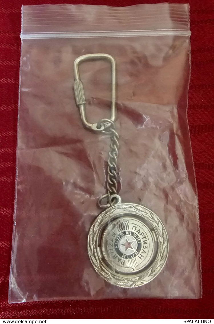 FK PARTIZAN BEOGRAD KEYCHAIN, KEY- RING - Bekleidung, Souvenirs Und Sonstige