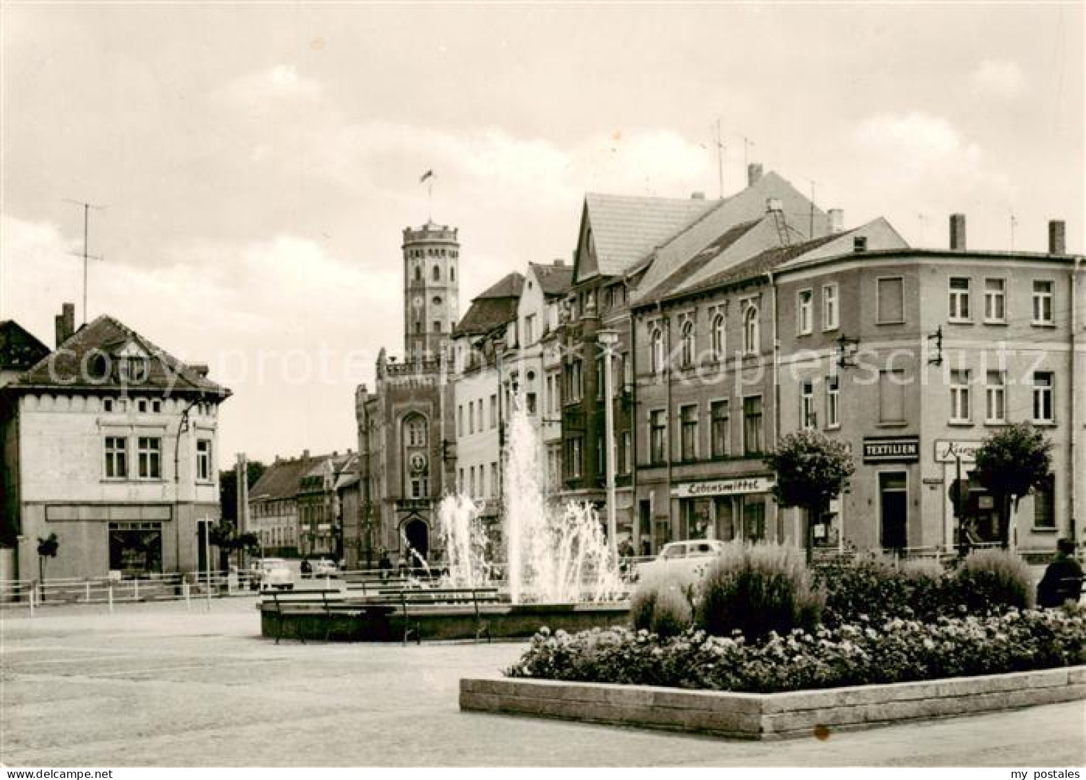 73849125 Meuselwitz Blick Zum Rathaus Brunnen Meuselwitz - Meuselwitz