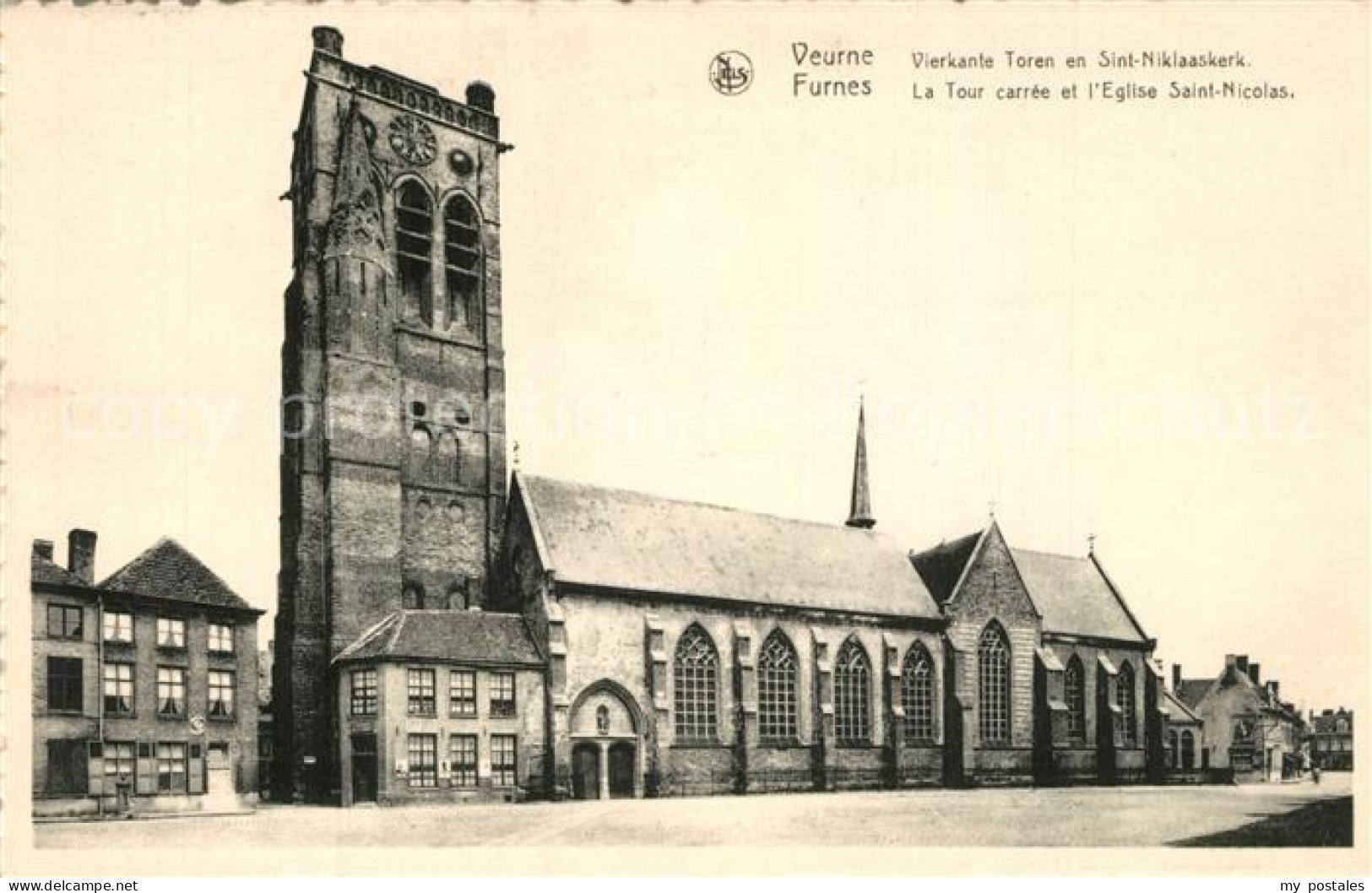 73523112 Veurne La Tour Carree Et L’Eglise Saint Nicolas Veurne - Veurne