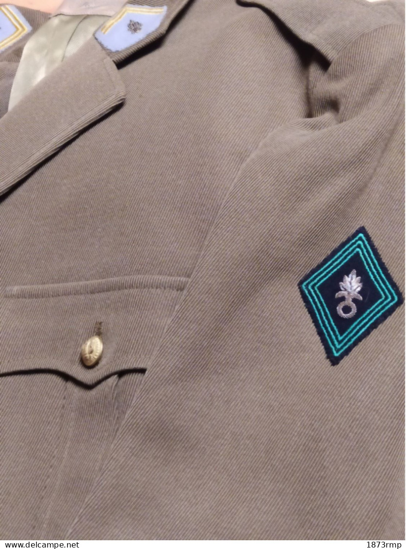 UNIFORME DU PRYTANÉE NATIONAL MILITAIRE AVEC ATTRIBUTS DE LA LÉGION ÉTRANGERE