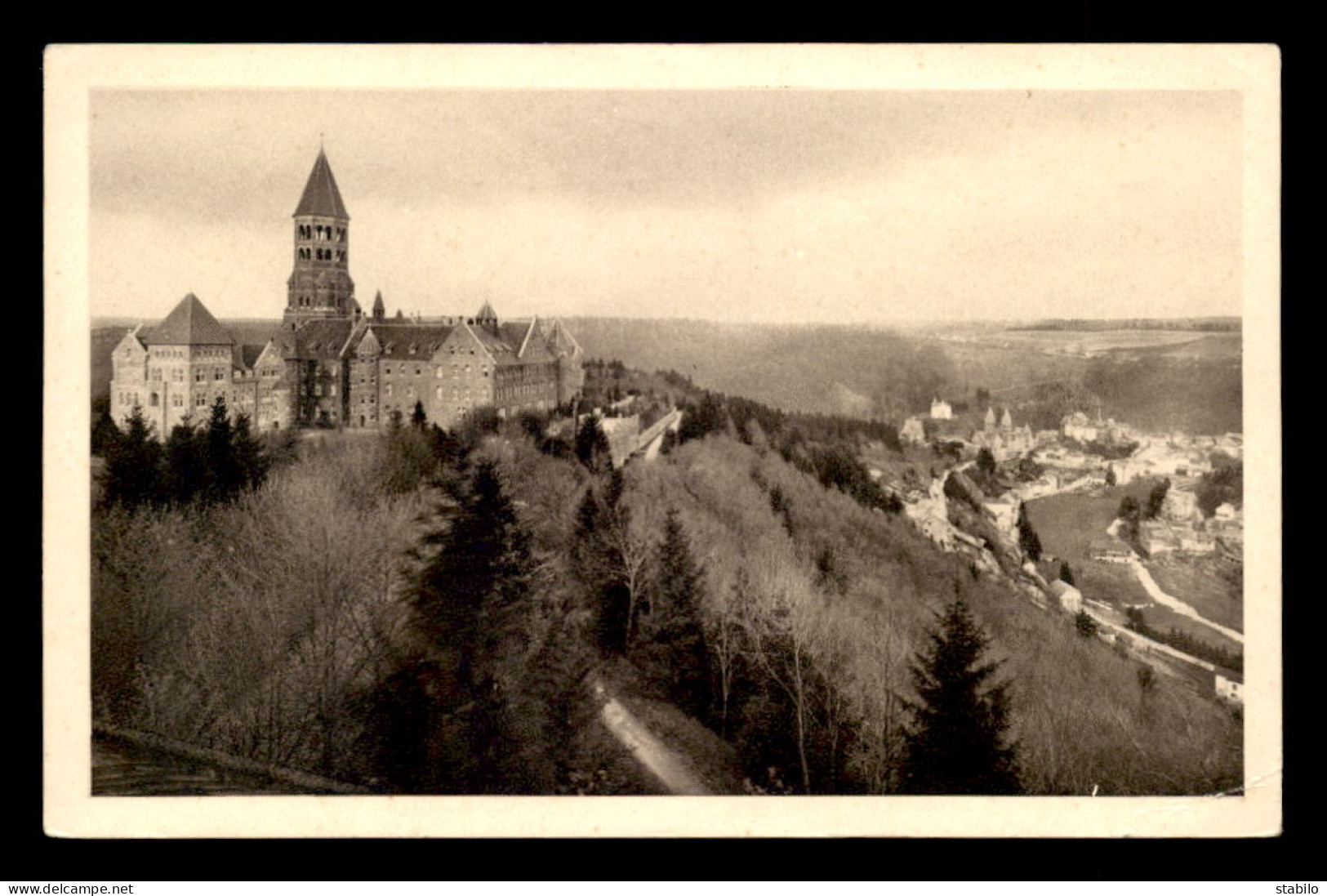 LUXEMBOURG - CLERVAUX - ABBAYE ET VUE GENERALE - Clervaux