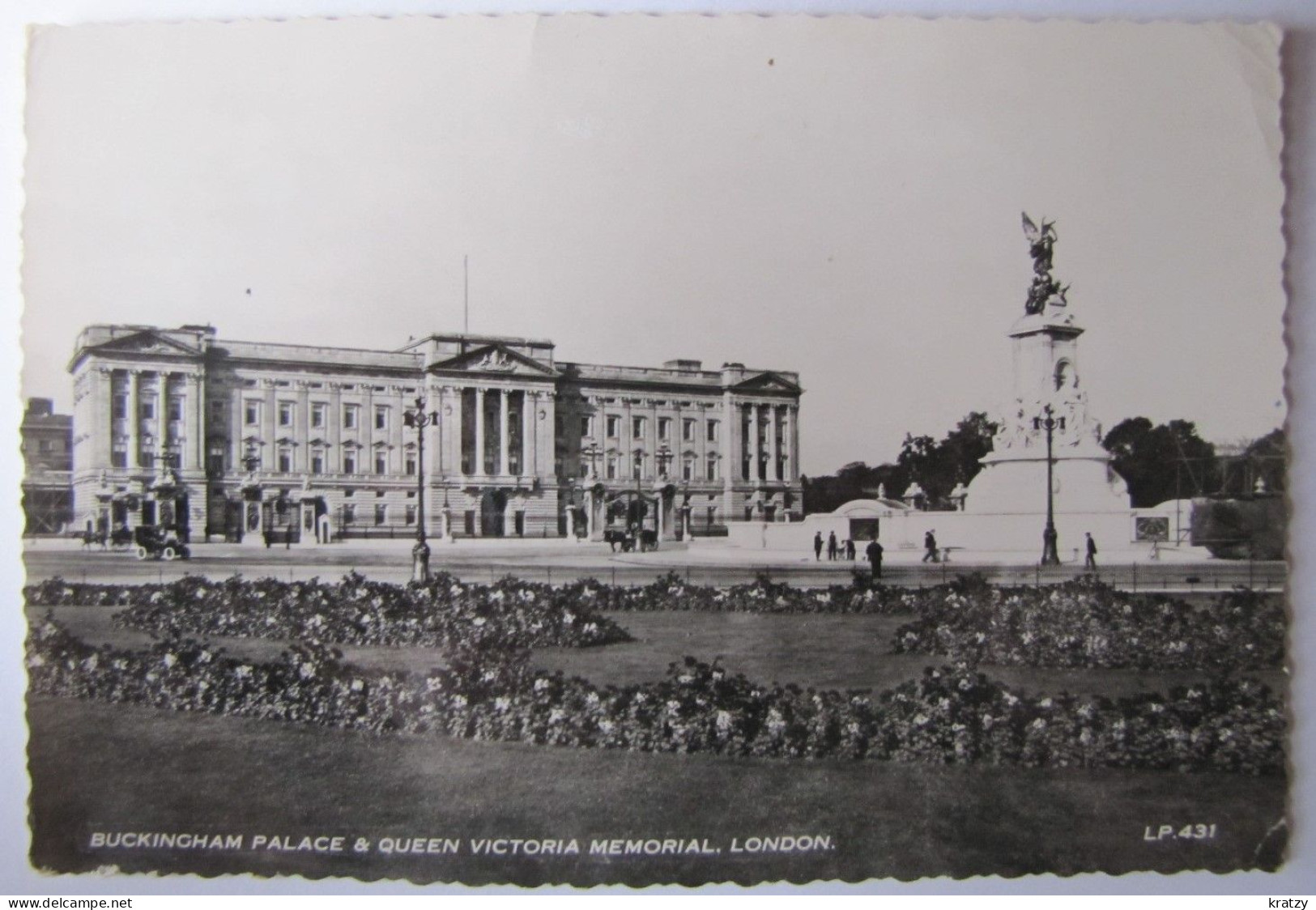 ROYAUME-UNI - ANGLETERRE - LONDON - Buckingham Palace & Queen Victoria Memorial - Buckingham Palace