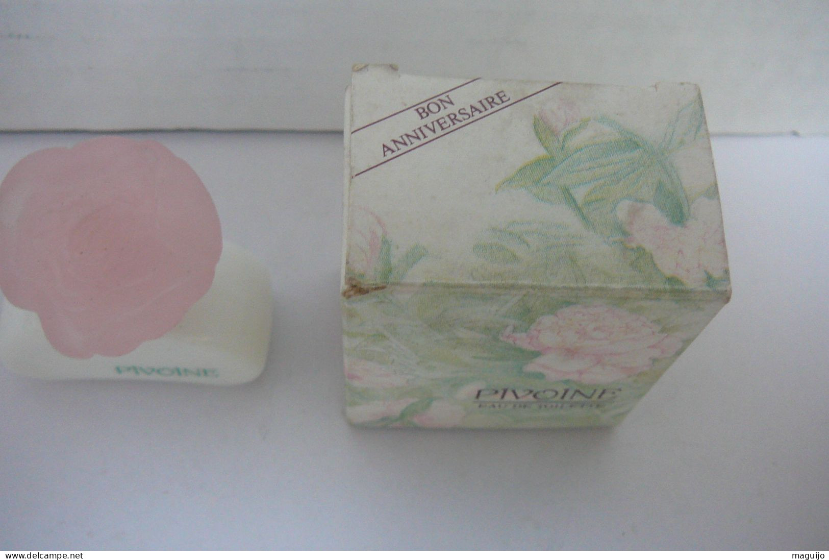 YVES ROCHER "PIVOINE" MENTION " BON ANNIVERSAIRE"  MINI EDT 7,5 ML  LIRE ET VOIR ::!! - Miniaturen Flesjes Dame (met Doos)