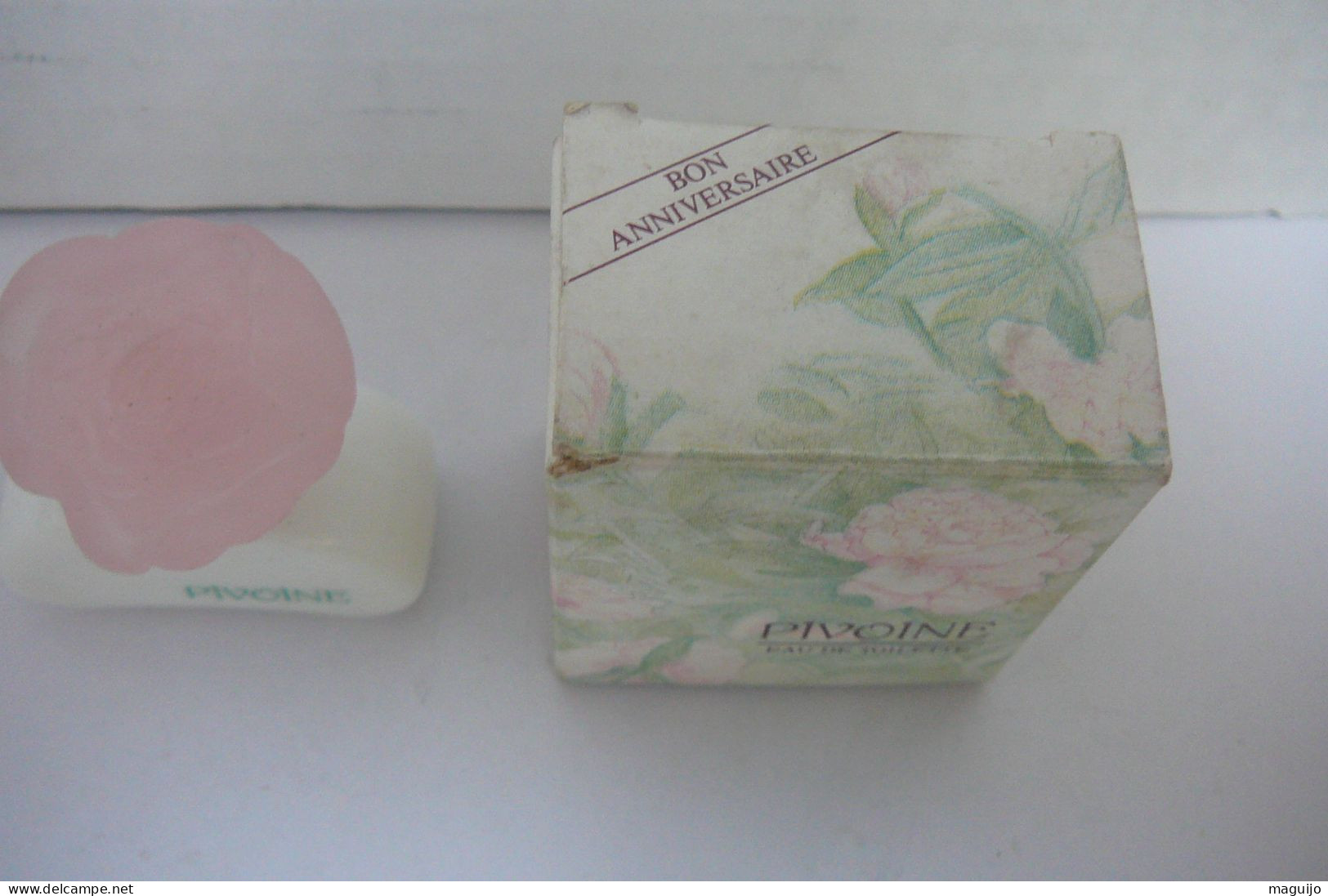 YVES ROCHER "PIVOINE" MENTION " BON ANNIVERSAIRE"  MINI EDT 7,5 ML  LIRE ET VOIR ::!! - Miniatures Womens' Fragrances (in Box)