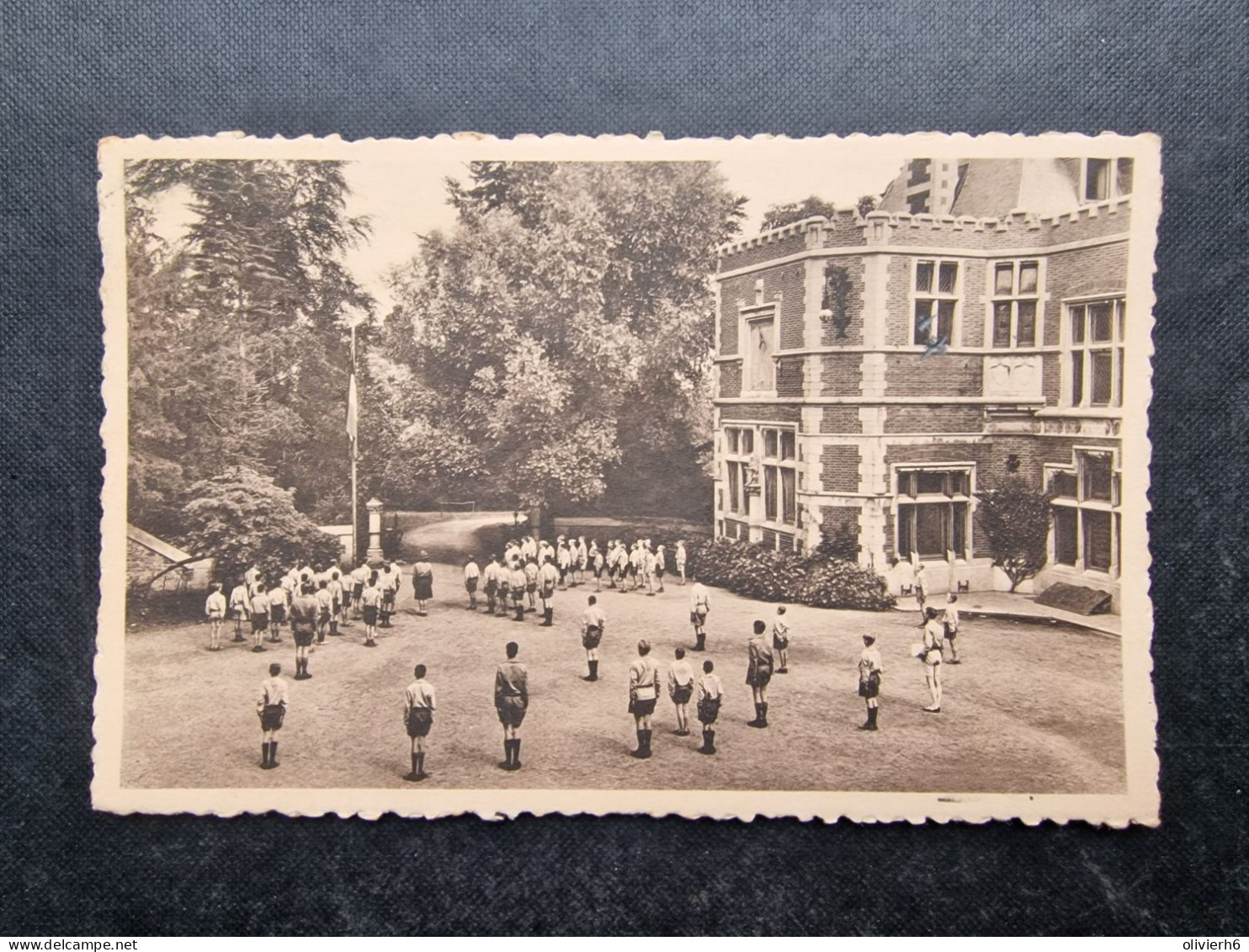 CP BELGIQUE (V1619) ESNEUX (2 Vues) PRO JUVENTUTE Centre D'Esneux Le Salut Au Drapeau - Esneux