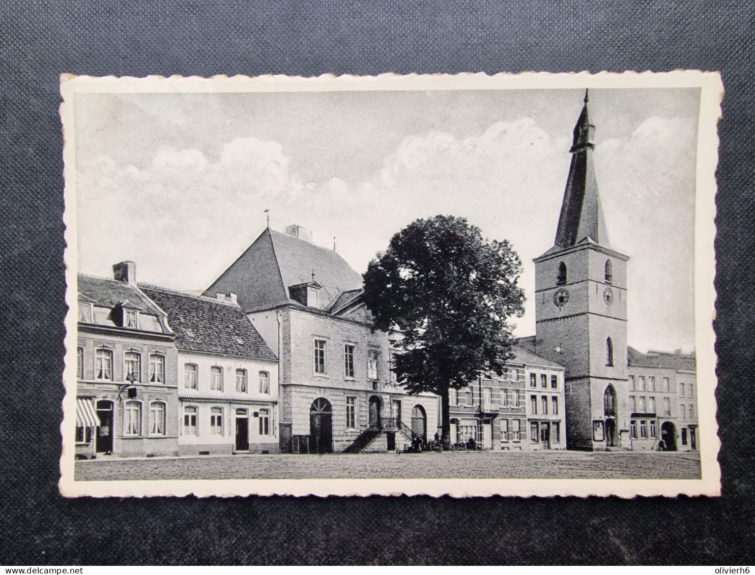 CP BELGIQUE (V1619) JODOIGNE (2 Vues) GRAND PLACE - Jodoigne