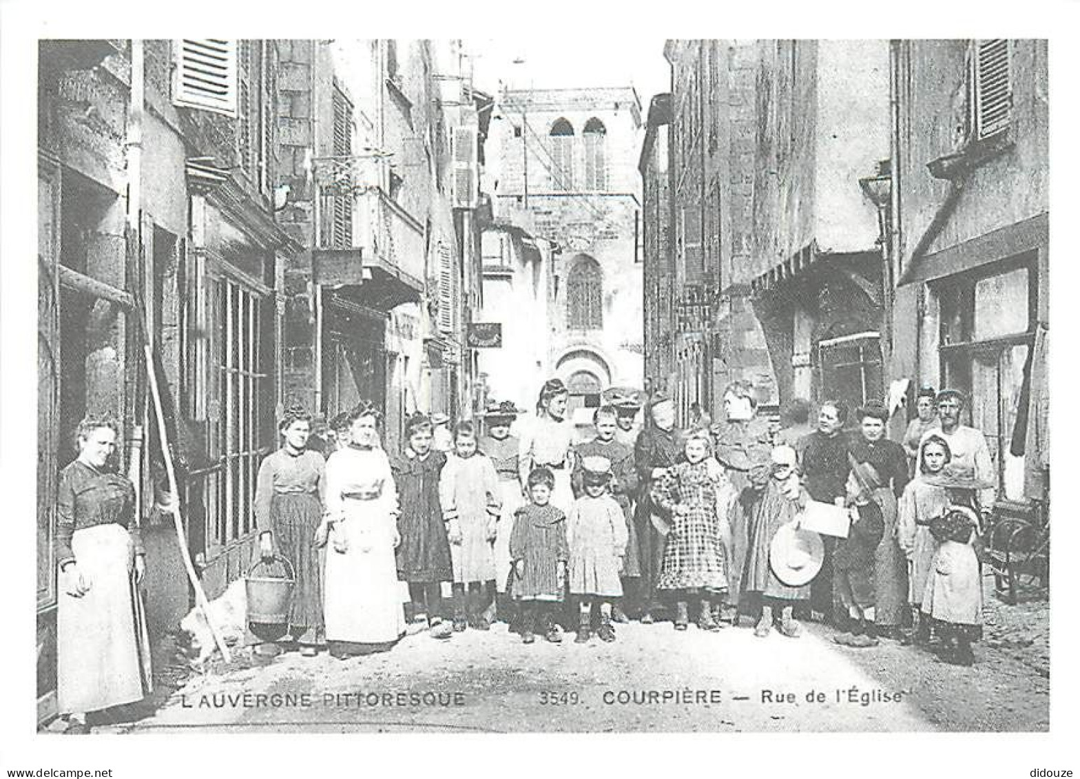 63 - Courpière - Rue De L'Eglise - CPM - Carte Neuve - Voir Scans Recto-Verso - Courpiere