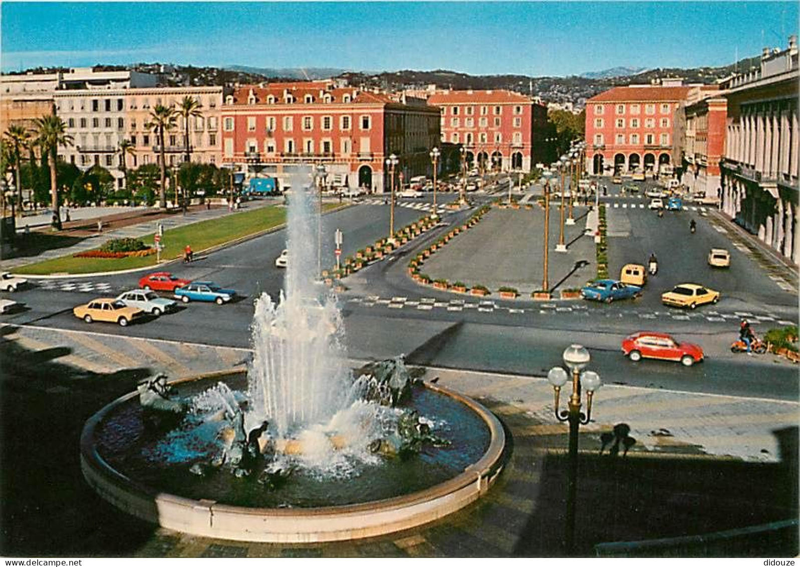 06 - Nice - La Place Masséna - Jets D'eau - Automobiles - CPM - Carte Neuve - Voir Scans Recto-Verso - Places, Squares