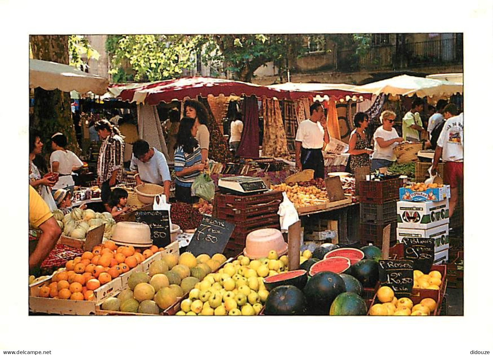 Marchés - Région Méditerranéenne - Le Marché - Fruits Et Légumes - CPM - Voir Scans Recto-Verso - Mercati