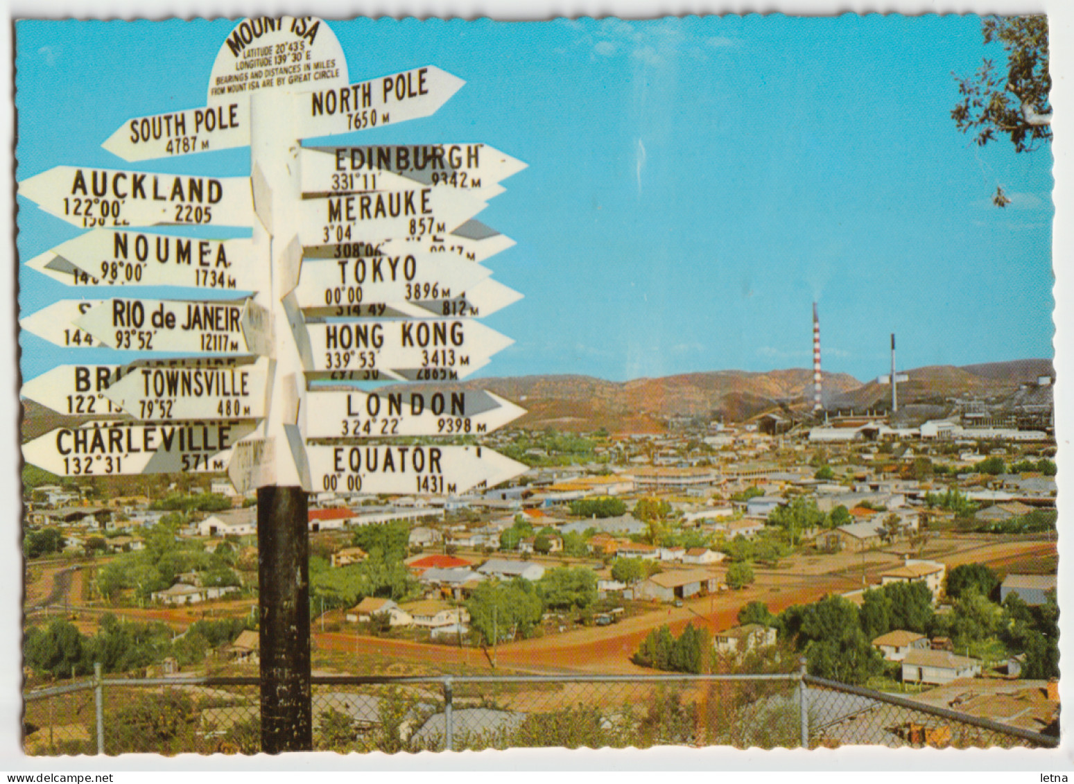 Australia QUEENSLAND QLD Lookout View Signposts MT ISA Murray W17B Postcard '70s - Autres & Non Classés