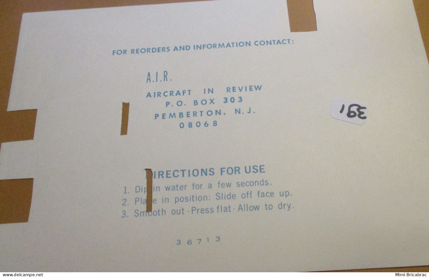 DEC24 : Planche Décals 1/72e 1/48e A.I.R. AIRCRAFTS IN REVIEW Marquages Blancs POUR AVIONS US NAVY ET MARINES - Aerei