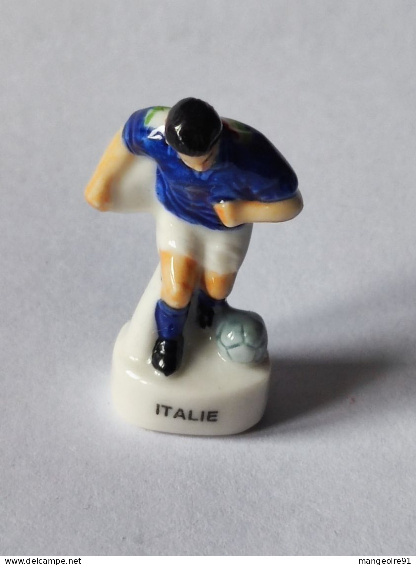Fève / Fèves 1998 Foot Pays Divers  Italie (T 3160) - Sports