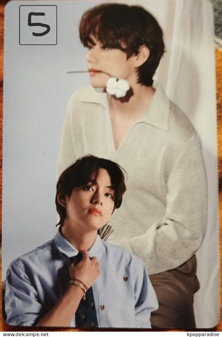 Photocard K POP Au Choix  BTS 2022 January Issue  V Taehyung - Varia