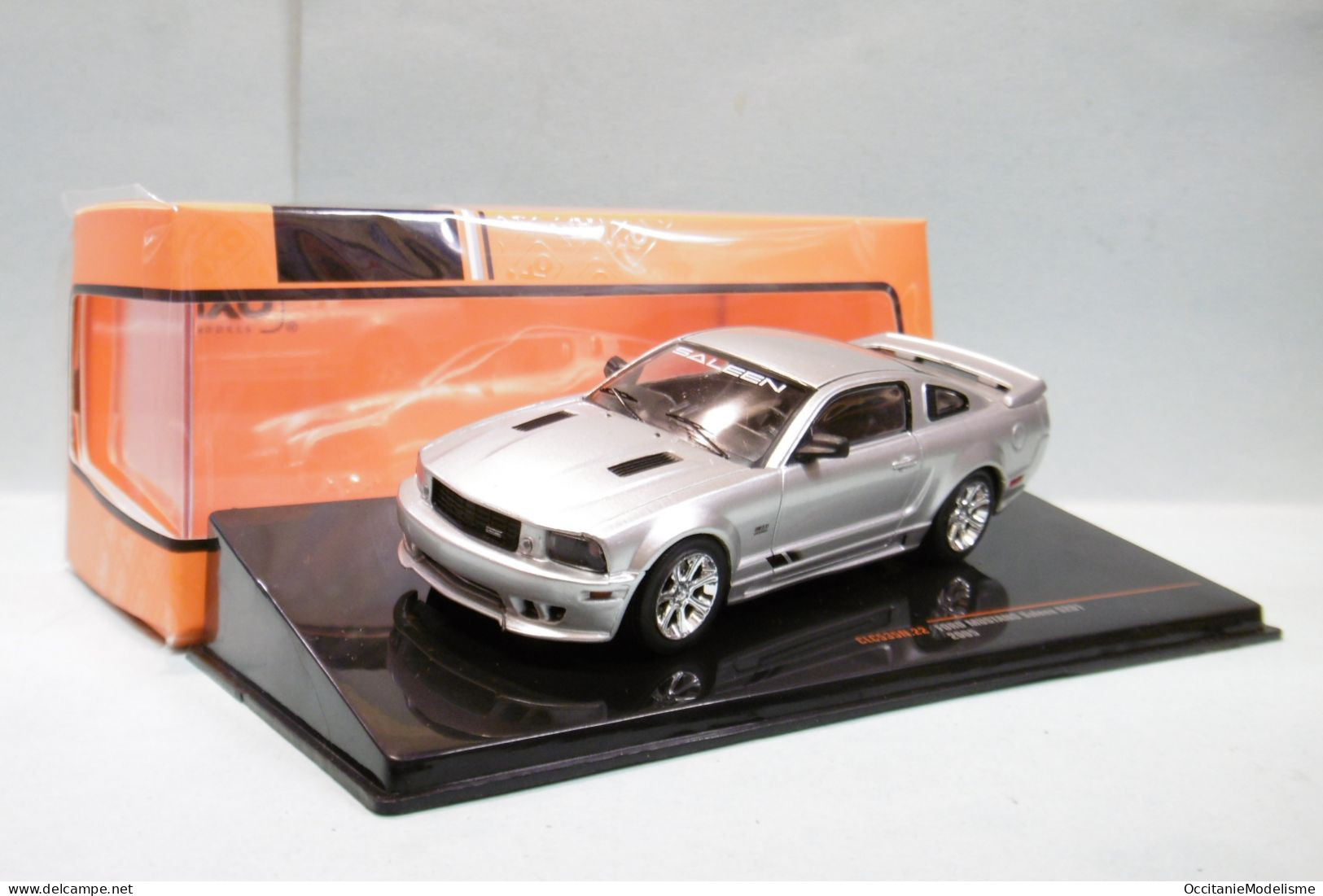 Ixo - FORD MUSTANG SALEEN S281 2005 Gris Métallisé Réf. CLC535N NBO Neuf 1/43 - Ixo