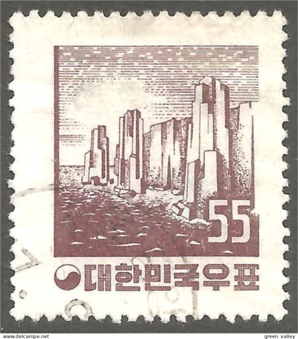 550 Korea 1957 Montagne Diamant Diamond Mountains (KOS-197) - Corée Du Sud