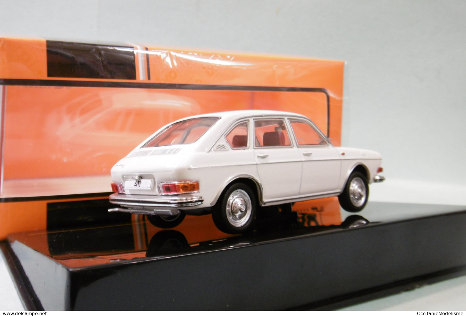 Ixo - VOLKSWAGEN 411 LE 1970 Blanc Réf. CLC522N NBO Neuf 1/43 - Ixo