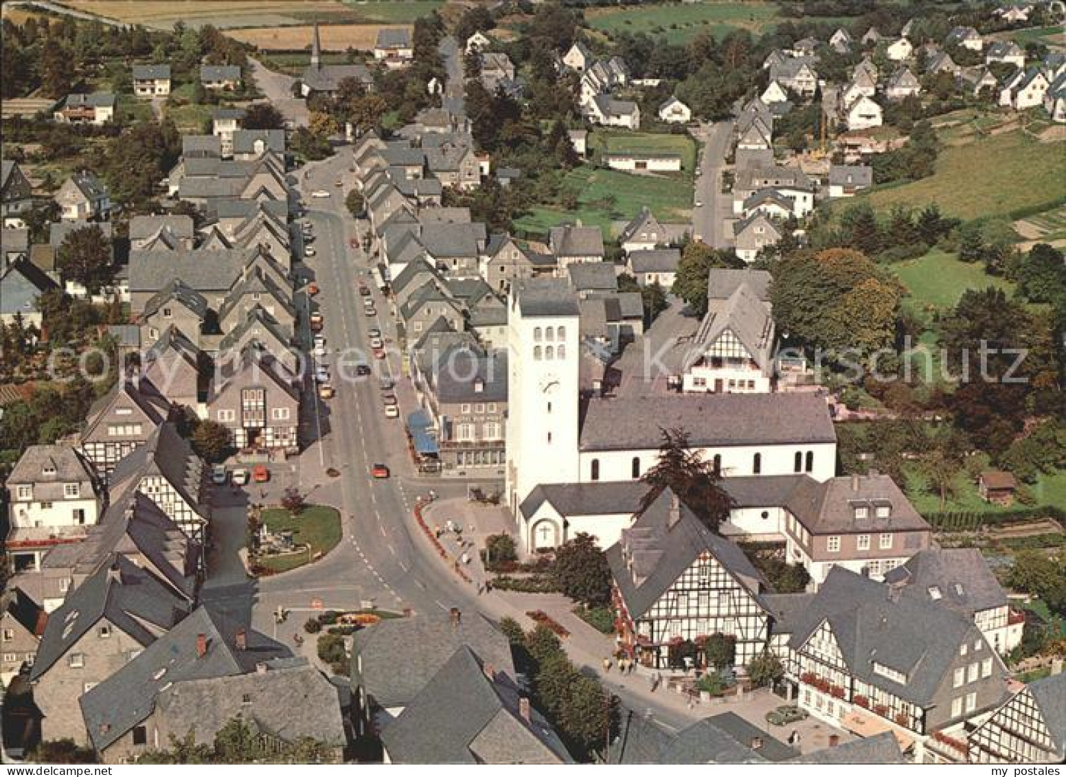 72255299 Fredeburg Schmallenberg Sauerland Fliegeraufnahme Kirchenpartie Schmall - Schmallenberg